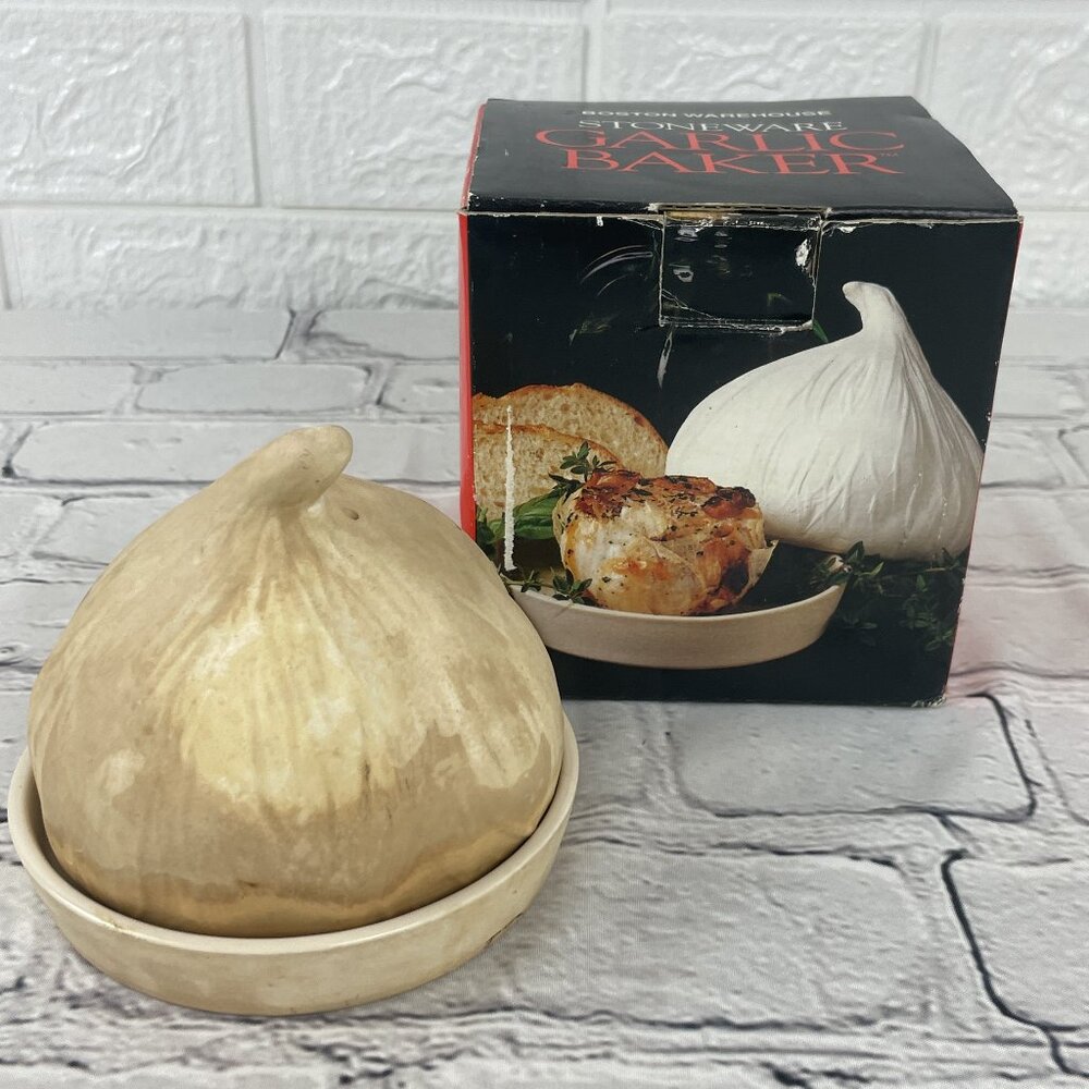 Boston Warehouse Stoneware Garlic Baker